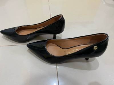 Scarpin Vizzano Salto Baixo Verniz Preto Nmero 36