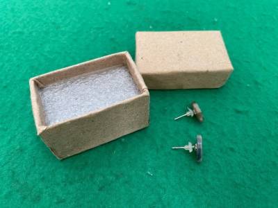 Brincos Oval De Pedra Com Caixa Kraft