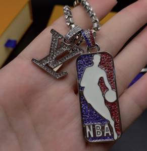 Cordo Louis Vuitton Nba Com Brilhantes Italy