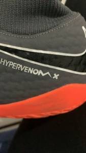 Chuteira Hypervenom