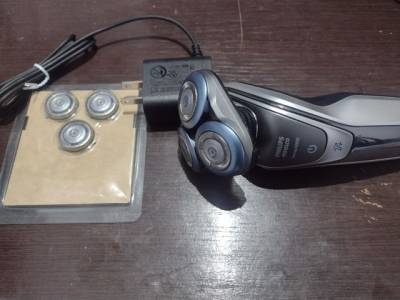 Barbeador Philips Norelco Series 6000