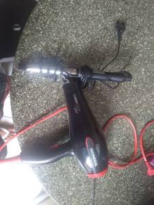 Vende Um Secador E Uma Baby Liss