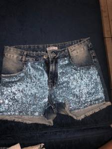 Shorts N 36 25,00 Cda
