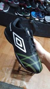Chuteiras Umbro
