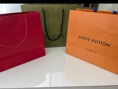 Sacolas Gucci Louis Vuitton E Valentino