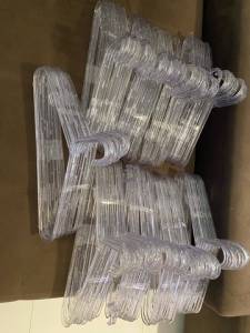 Vendo 40 Cabides De Acrlico Adulto Por R$ 80,00