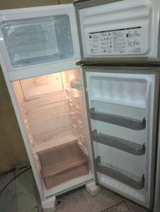 Vendo Geladeira Duplex Esmaltec