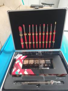 Maleta De Pincis + 1 Paleta De Sobrancelha Luisance