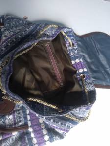 Mochila De Cadaro Semi-nova Azul E Roxo Detalhes Em Couro