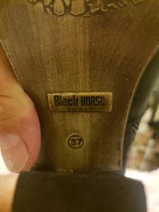 Bota Black Horse Couro.