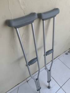 Par De Muletas Axilares