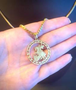 Corrente Com Pingente Em Ouro 18k 750