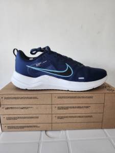 Tnis Nike