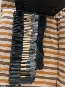 Maleta Profissional + Pincis Maquiagem Sem Uso.