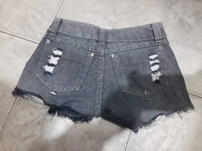 Short Jeans Desfiado - Tam. 36