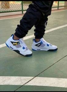 Tnis Jordan Retr 4 170,00