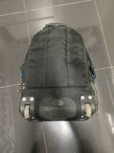 Mochila C/rodinhas Fico