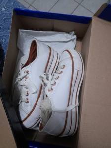 Sapatos Semi Novos Tamanho 35