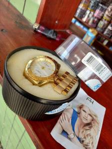Relgio  Ana Hickmann