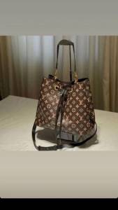 Bolsa Lv