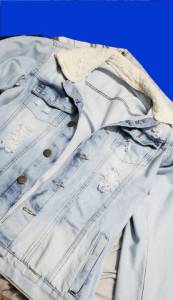Jaqueta Jeans Pelinhos Na Gola