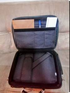 Bolsa Porta Notebook Com Vrias Divisrias Em Couro