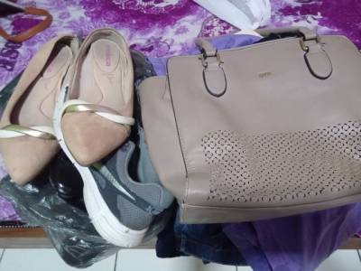 Roupas Bolsa E Sapatos  S 70 Reais