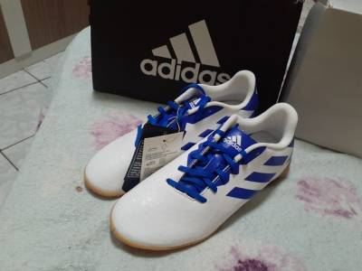 Adidas Futsal!