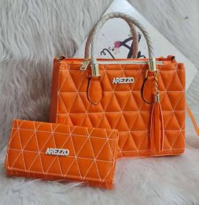 Bolsa Feminina Mdia + Carteira * Lanamento * br