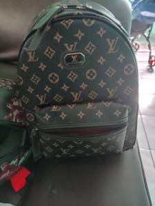 Mochila Feminina Bem Espaosa