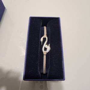 Pulseira Swarovski Cisne Regulvel 24cm