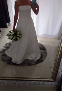 Vestido De Noiva Branco Bordado