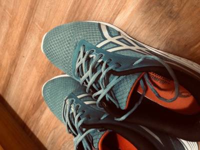 Tnis Asics