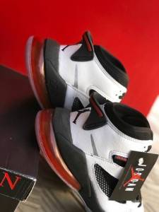 Tnis Jordan Mars