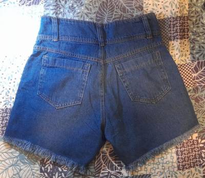 Short Jeans Feminino Novo.