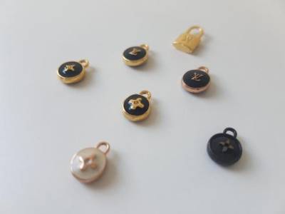 Pingente Louis Vuitton Chanel Tiffany Cartier Armani Montblanc