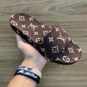 Chinelo Lv Unissex Mais Cores Disponveis