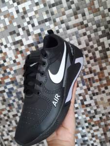 Tenis De Marca Caminha E Academia