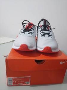 Tenis