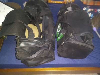 2 Bolsas, Pequena E Mdia.
