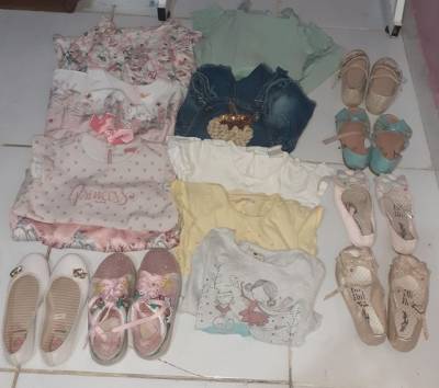 Vendo Pequeno Lote De Roupa E Sapato Menina 130