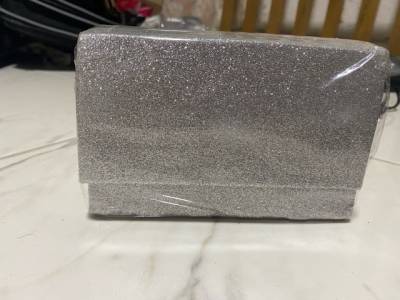 Bolsa De Mo Feminina Com Corrente Transversal  Prata