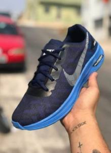 Tnis Nike