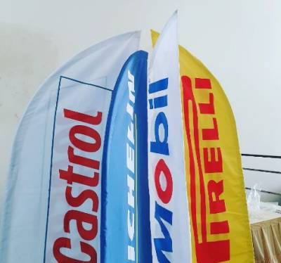 Bandeirola Totalmente Personalizada. Fixo (65) 3358-2757 Watts (65) 3684-3037