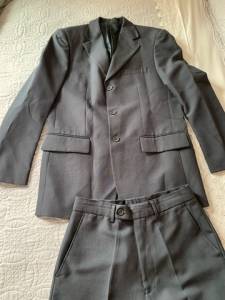 Vendo Terno Cinza Escuro (p/m)