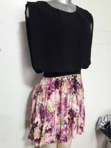6 Vestidos Tamanhos M G.  40 Reais