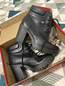 Vendo Bota Coturno