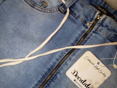 Saia Jeans Com Elastano E Zper