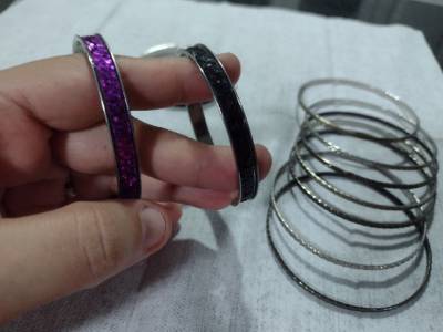 Argolas Coloridas E Pulseiras