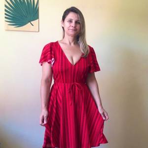 Vestido Curto Decote V - Vermelho